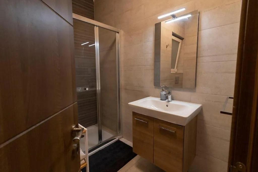 Lovely Modern 1 Bedroom Apartment In San Gwann